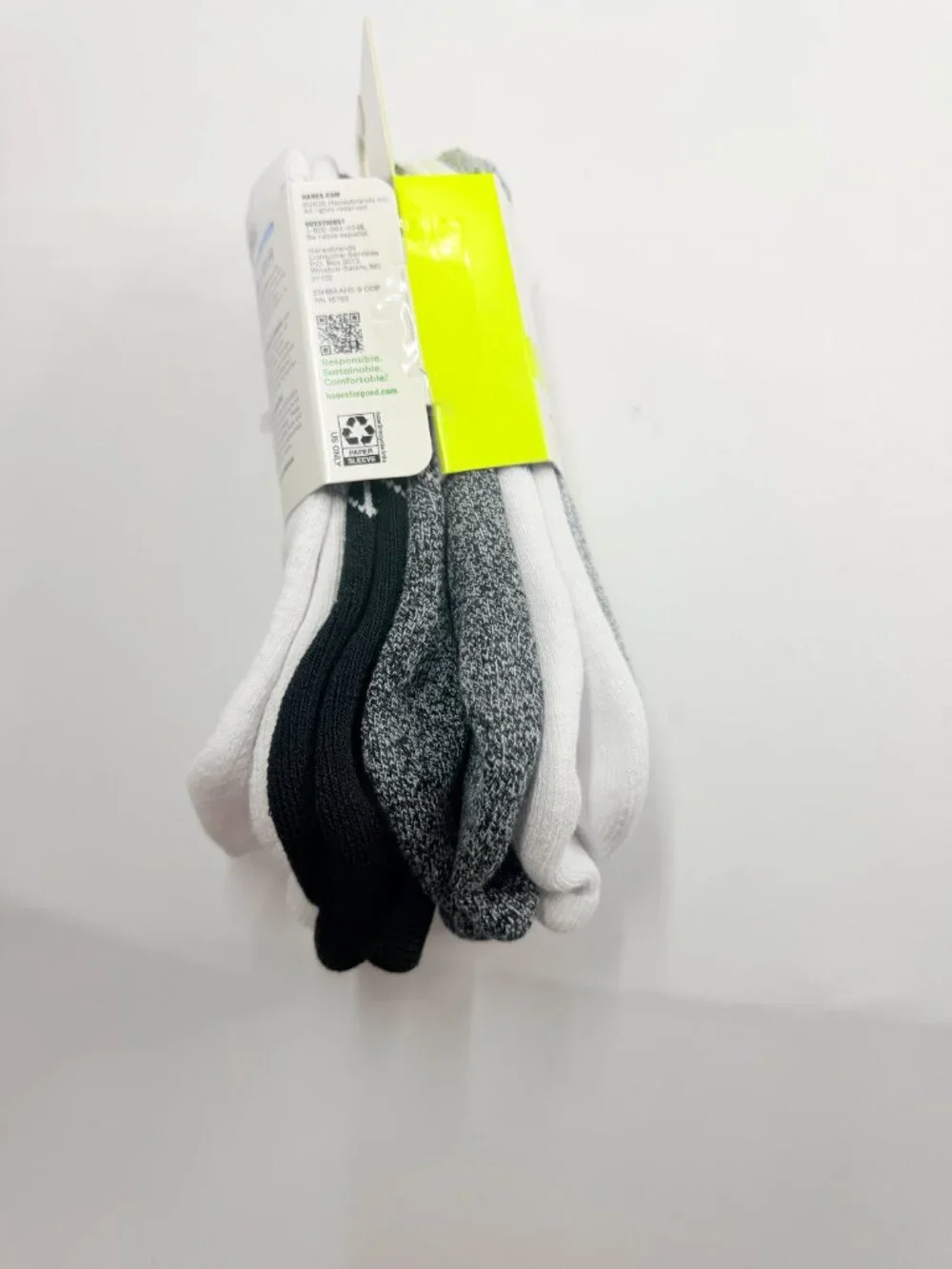 Hanes Absolute Active Boys Heel Shield Cushioned Socks 5 Pair Sz L 3-9 Gray NWT